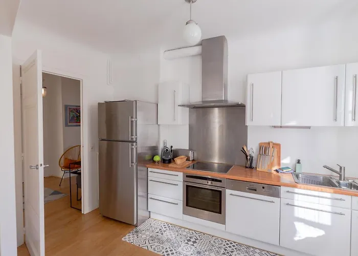 Bel Appartement Bourgeois Au Centre-Ville De Biarritz